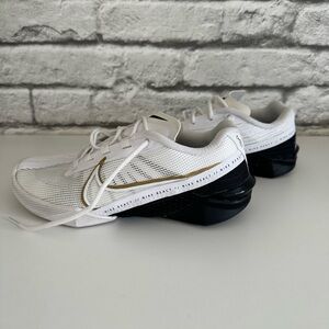 Nike React Metcon Turbo in White and Metallic Gold - 6.5